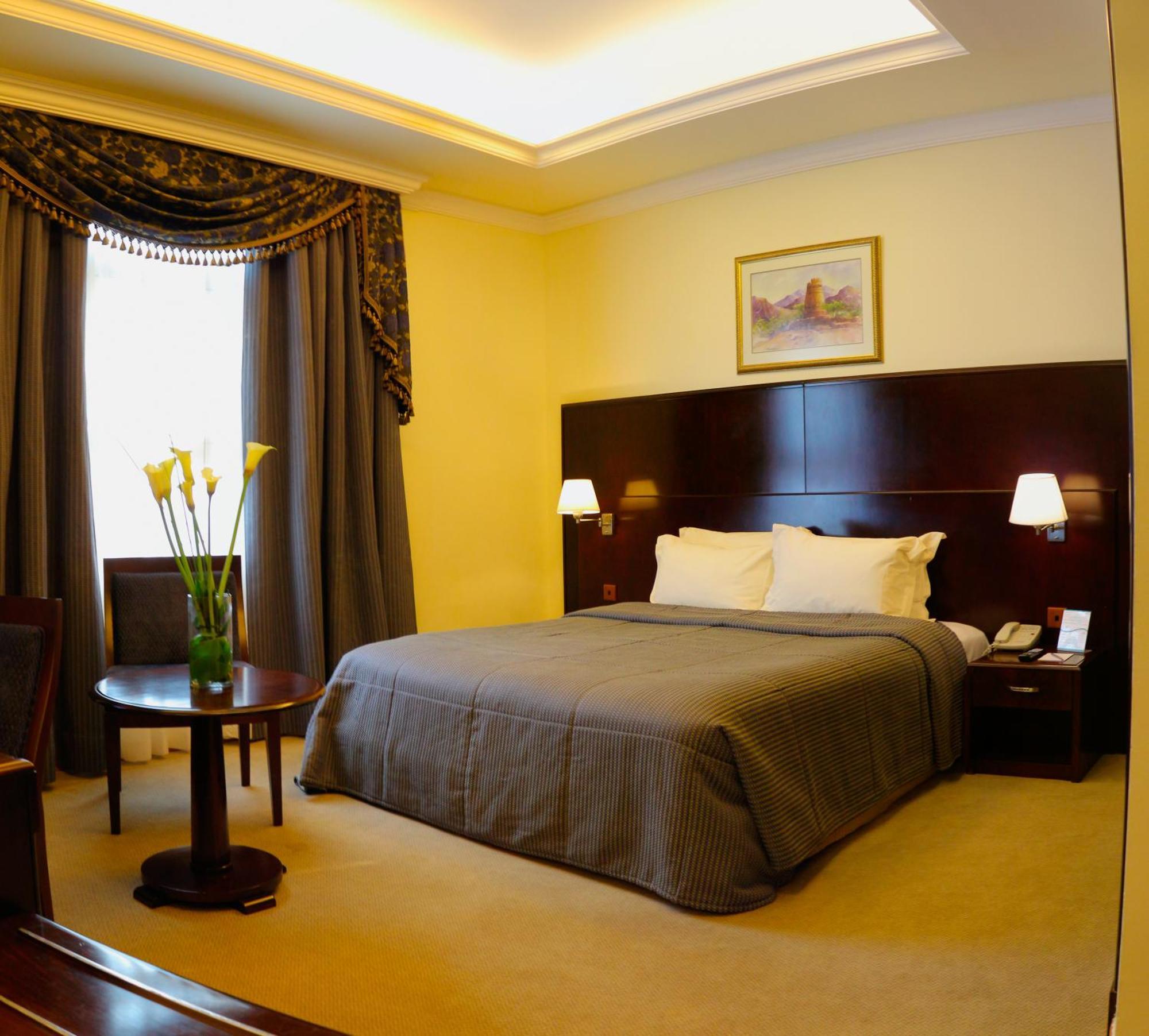 Executive Suite,254211709:JPEG